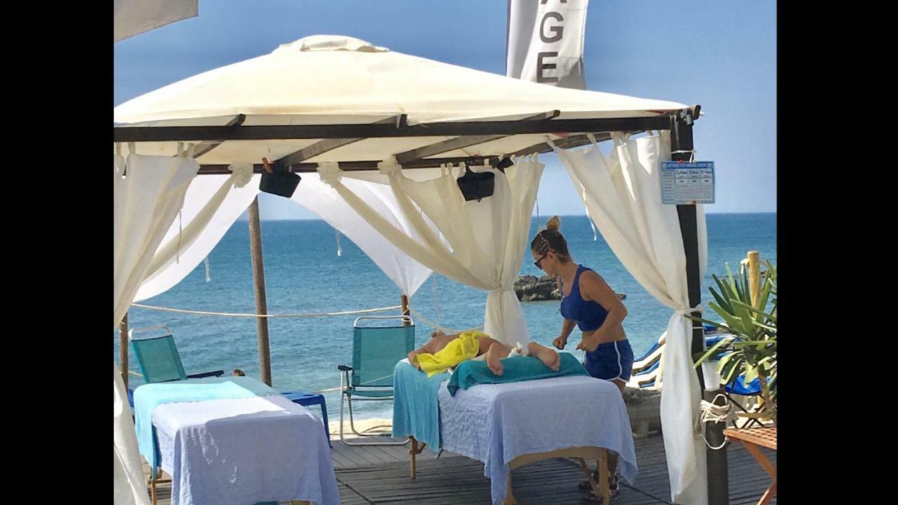 Mi Capricho A16 Beachfront Apartment Sitio de Calahonda Exterior photo